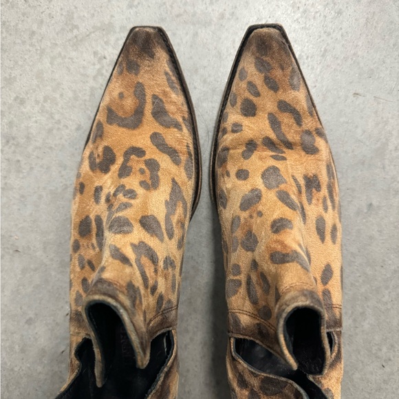 Snip Toe Leopard Print Booties - Picture 2 of 5